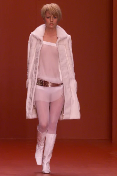 Look 1
